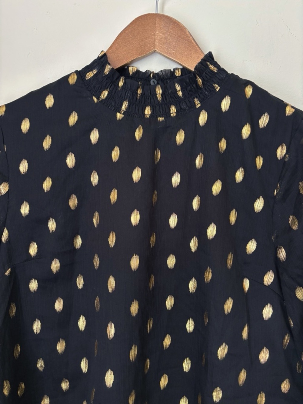 Pomander Place Celeste Black Metallic Gold Ruffle Blouse Small - Picture 3 of 8